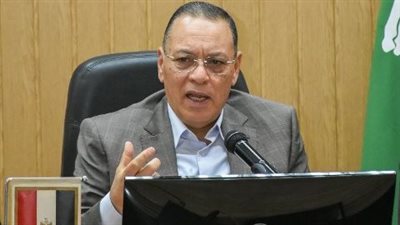 محافظ الشرقية يتفقد أعمال تطوير الشوارع بمنشية السادات والكونت شديد