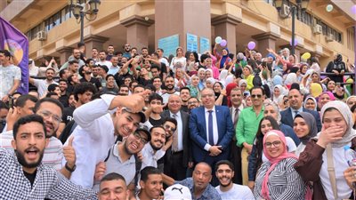 تجارة طنطا تحتفل بتخرج طلبة bis 