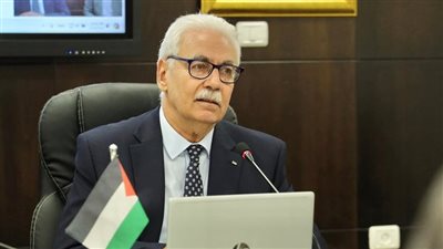 وزير الصحة الفلسطينى .. اعتراف ثلاث دول بفسلطين يعطى 