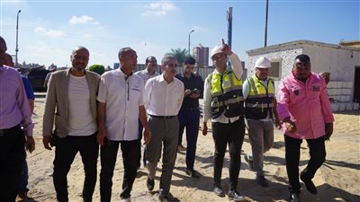 محافظ الغربية يتابع مشروعات الرصف والتطوير بالمحلة 