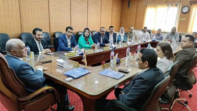 الغرفة التجارية تبحث سبل تفعيل الفاتورة الإلكترونية بالإسماعيلية 