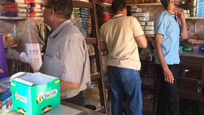 إعدام 2 طن أغذية فاسدة ومجهولة المصدر بدمياط