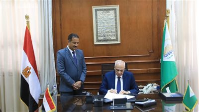 محافظ الجيزة يعتمد نتيجة الشهادة الإعدادية بنسبة نجاح ٨٧,٠٥% (فيديو)