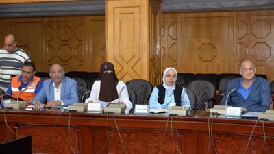 نائب محافظ الإسماعيلية يناقش الاستعدادات اللازمة لانطلاق امتحانات الثانوية العامة