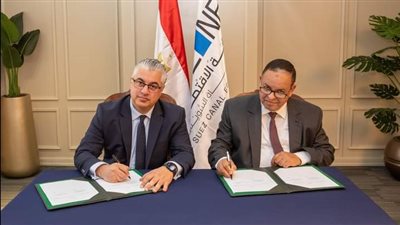 اقتصادية قناة السويس توقع بروتوكول تعاون مع مصلحة الجمارك