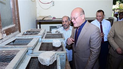 رئيس جامعة سوهاج يتفقد بيت الحيوان بكلية العلوم