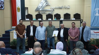   نقابة المهندسين بالإسكندرية تُسلم 276 تأشيرة للفائزون في قرعة الحج 