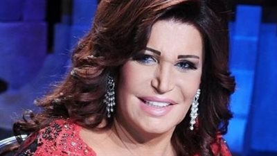 نجوى فؤاد.. عمرو دياب من شارع فيصل للعالمية |الظهور الأول له مع الراقصة الشهيرة