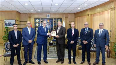 جامعة المنصورة تبحث مع وفد الجامعة المصرية اليابانية للعلوم سبل التعاون