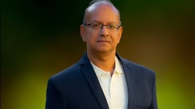 دكتور ريحان يدافع عن التاريخ والهوية في صالون السبت