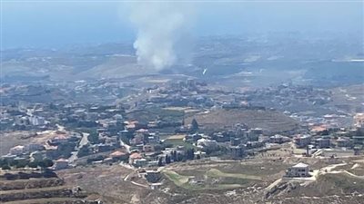 عاجل.. غارة إسرائيلية تستهدف سيارة إسعاف في بلدة الناقورة اللبنانية