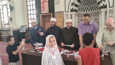 تكريم 95 طالب من المتميزين في النشاط التثقيفى بالغردقة 