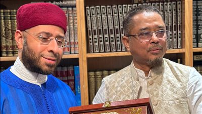 هيئة بنجلاديش للخدمات الإنسانية تكرم أسامة الأزهري 