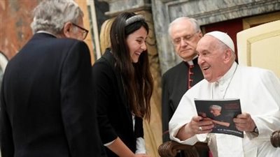 لقاء البابا فرنسيس مع الوفد الطبي لجراحة التجميل العالمي في الفاتيكان