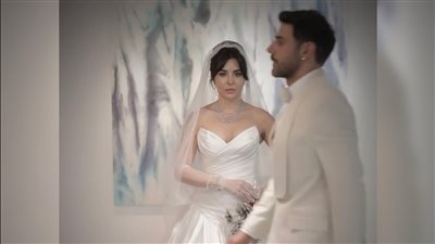 سارة أبي كنعان ووسام فارس يدخلان القفص الذهبي.. الصور الأولى للعروسين 