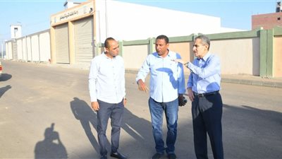 محافظ الغربية يتفقد أعمال الرصف والتطوير بمركزي طنطا وكفر الزيات