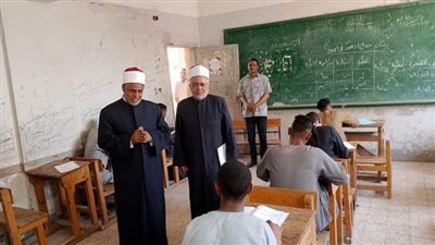  طلاب وطالبات الثانوية الأزهرية يؤدون امتحانات مادتى الفقة والانشاء