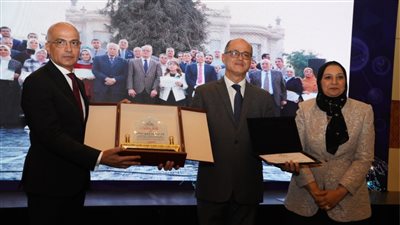 حفل تكريم الحاصلين على مكافأة النشر الدولي في جامعة عين شمس 