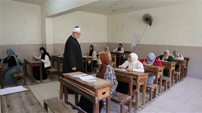 وكيل الأزهر يتفقد لجان امتحانات الثانوية الأزهرية بالشرقية