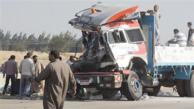 إصابة مواطنين في حادث اصطدام سيارة نقل بسور منزل بالفيوم 