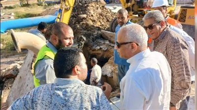 رئيس مياه البحيرة يتفقد أعمال الإحلال والتجديد لخط طرد بمحطة مياه كفر الدوار