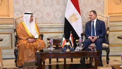 وزير الداخلية يستقبل نظيره الكويتي لبحث أطر التعاون المشترك
