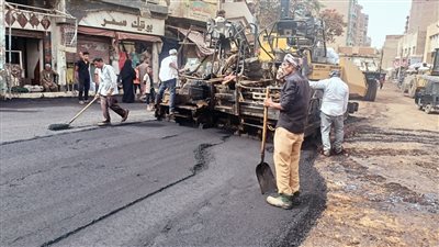 محافظ أسيوط: طفرة في تطوير منفلوط برصف 7 شوارع ودهان البلورات
