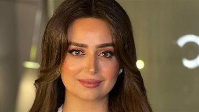 هبة مجدي تشبه الأميرات بالحرير الكلاسيكي (صور)
