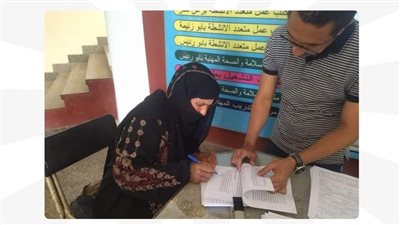 وزارة العمل تسلم عقود عمل جديدة لذوى الهمم بجنوب سيناء