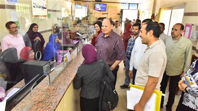 محافظ أسيوط يتابع طلبات التصالح في مخالفات البناء بساحل سليم