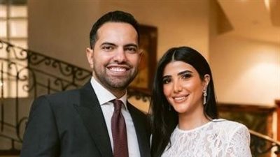 ريم سامي تواكب موضة ربيع 2024 في شهر العسل 