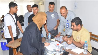 طلاب سياحة وفنادق الأقصر يتبرعون بالدم لدعم الأطفال مرضى السرطان في الصعيد