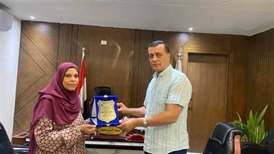  وكيل تعليم قنا يكرم الرابع جمهوريا في مسابقة الاخصائي المثالي للتربية المسرحية