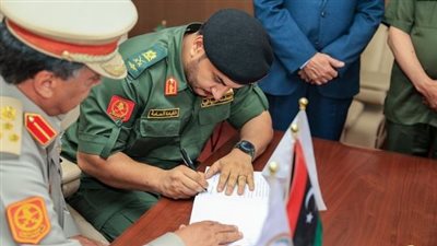 اللواء ركن صدام يتسلم رئاسة أركان القوات البرية للجيش الليبي