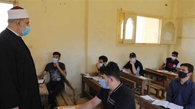 طلاب الأدبي بالثانوية الأزهرية يؤدون امتحان القرآن الكريم بجنوب سيناء 