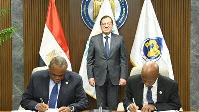 وزير البترول يشهد تأسيس أول بنك إفريقي للطاقة 