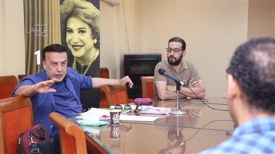 أيمن عبد الرحمن يبدأ اختبارات ورشة التأليف المسرحي بمهرجان المسرح المصري