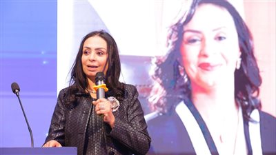تكريم مايا مرسي بجائزة الإنجاز المؤسسي في ملف تمكين المرأة المصرية