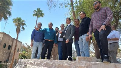 مساعد وزير الإسكان يتابع اللمسات الأخيرة للافتتاح التجريبي لحديقة الأزبكية بالقاهرة