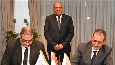 وزير قطاع الأعمال يشهد توقيع بروتوكول مع مجمع الإصدارات المؤمنة والذكية