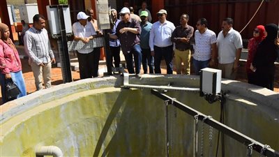 محافظ أسيوط يتفقد أعمال تنفيذ محطة معالجة صرف صحي الكوم الأحمر