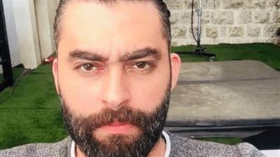 إدعاء بالمرض أم أعراض انسحاب .. نقل الفنان أحمد جلال عبد القوي للمستشفى (تفاصيل)