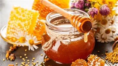 فوائد تناول العسل.. أبرزها يحميك من الأمراض ويمدك بالطاقة