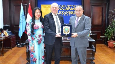 رئيس جامعة الإسكندرية يستقبل سفير أستراليا بالقاهرة