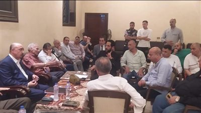 جلسة صلح تنهي خلافات عائلتي الحاج صلاح بك محمود والمستشار سيد عطاالله في شبرا الخيمة