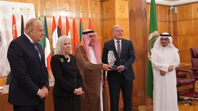  جامعة سوهاج تتسلم جائزة الأمير محمد بن فهد لأفضل إنتاج علمي للتنمية