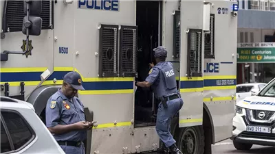 بعد مقتل 76 شخصًا.. تحقيق يلوم سلطات المدينة على حريق جنوب إفريقيا