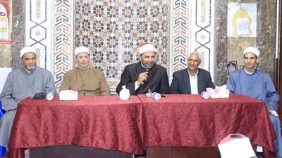 أوقاف الفيوم تعقد برنامج البناء الثقافي للأئمة والواعظات بطامية 