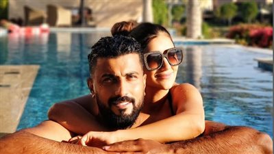 محمد سامي يستغيث من زوجته مي عمر بـ