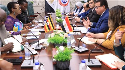 وزير الصحة يبحث مع نظيرته الأوغندية سبل التعاون المشترك بين البلدين
